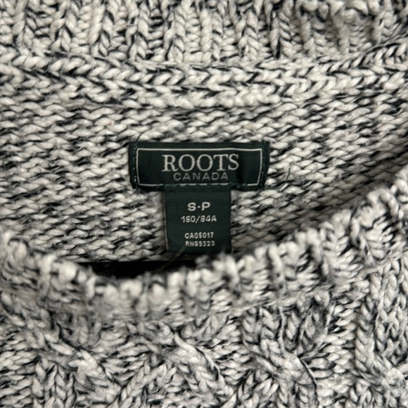 Roots Women’s Salt & Pepper Cable Sweater - Picture 2 of 3